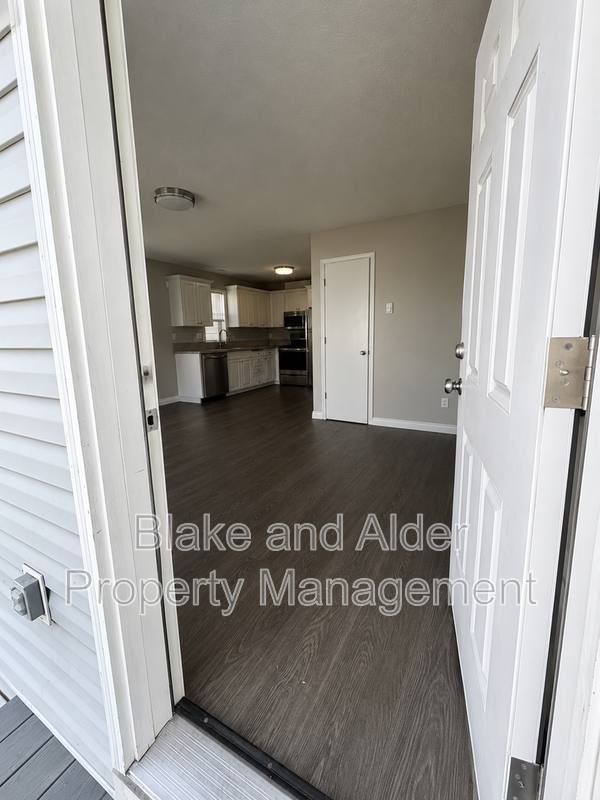 House for rent at 5609-A SE 117th Ave, Portland, OR 97266