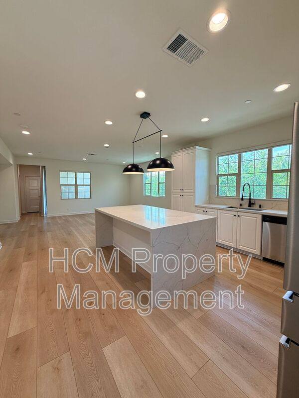 Townhouse for rent at 142 Lantana Dr, Stanton, CA 90680