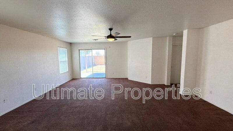 House for rent at 10435 W Pasadena Ave, Glendale, AZ 85307