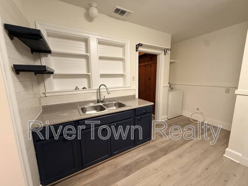 House for rent at 1026 Stonewall St, Memphis, TN 38107