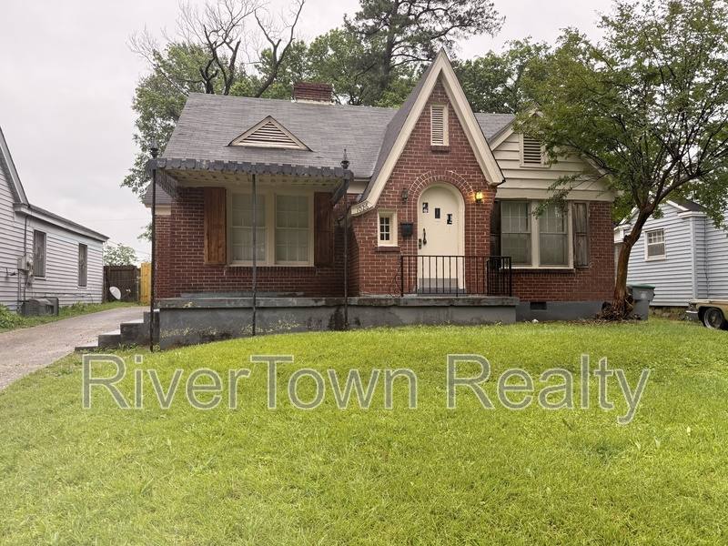 House for rent at 1026 Stonewall St, Memphis, TN 38107