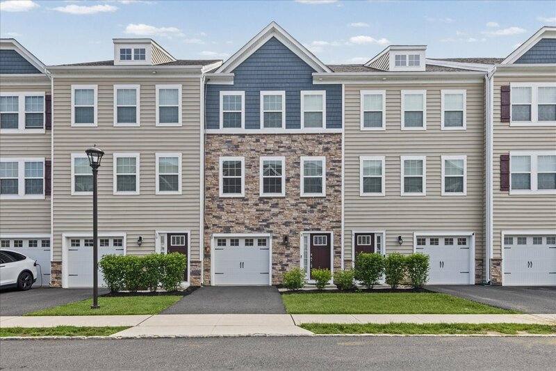 House for rent at 8 Venice Lane, Mount Laurel, NJ 08054
