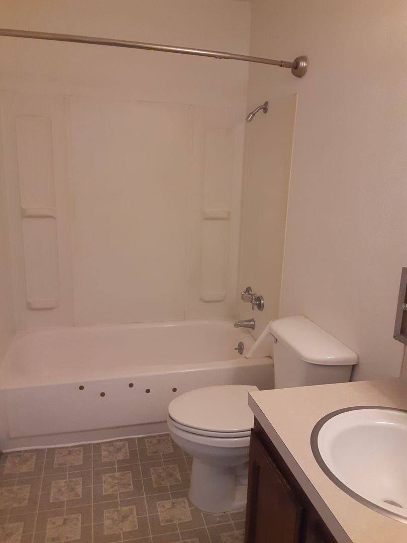 Apartment for rent at 1834 Kimberly Dr, Klamath Falls, OR 97603