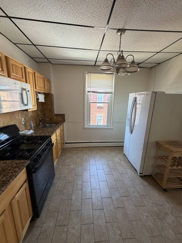 Apartment for rent at 1526 W Ritner St #2, Philadelphia, PA 19145