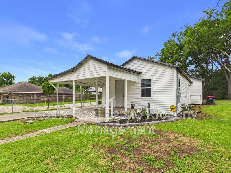 House for rent at 908 St Charles, Lafayette, LA 70501