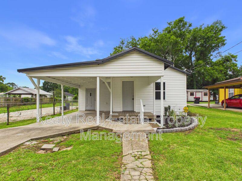 House for rent at 908 St Charles, Lafayette, LA 70501