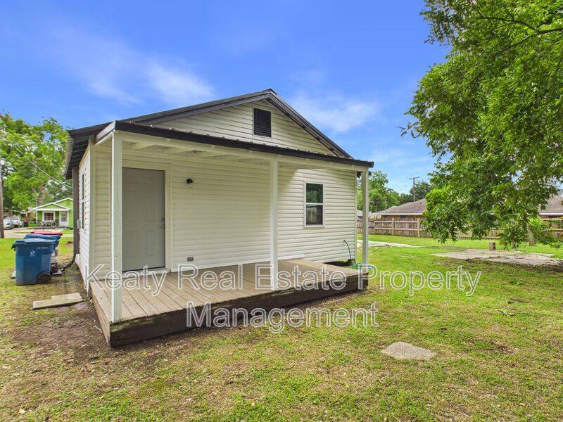 House for rent at 908 St Charles, Lafayette, LA 70501