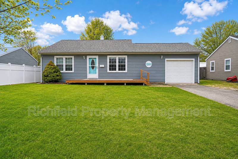 House for rent at 1260 Lincoln Dr, Noblesville, IN 46060