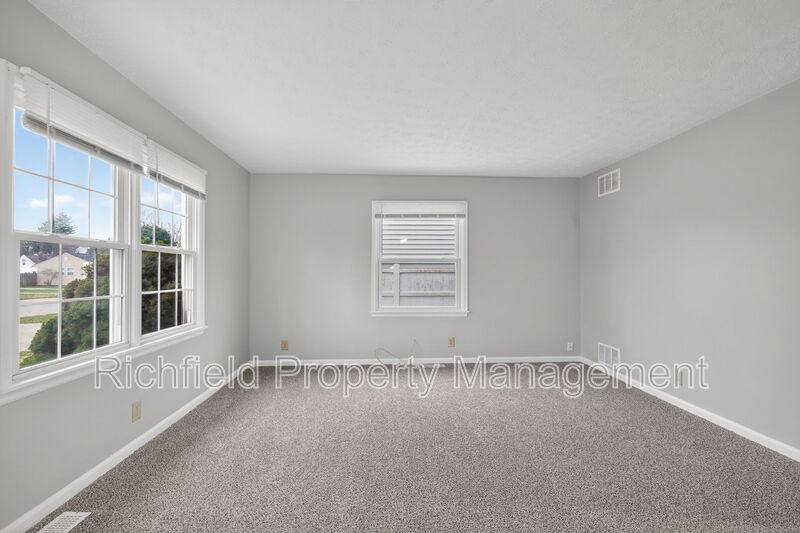 House for rent at 1260 Lincoln Dr, Noblesville, IN 46060
