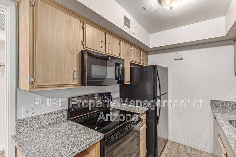 Apartment for rent at 8847 N 8th St #102, Phoenix, AZ 85020