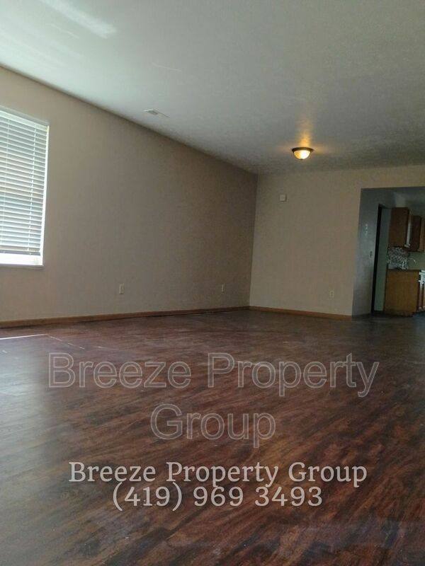 House for rent at 911 Hawthorne St, Youngstown, OH 44502