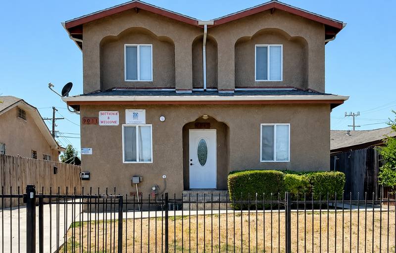 Apartment for rent at 9011 Orchard Ave, Los Angeles, CA 90044