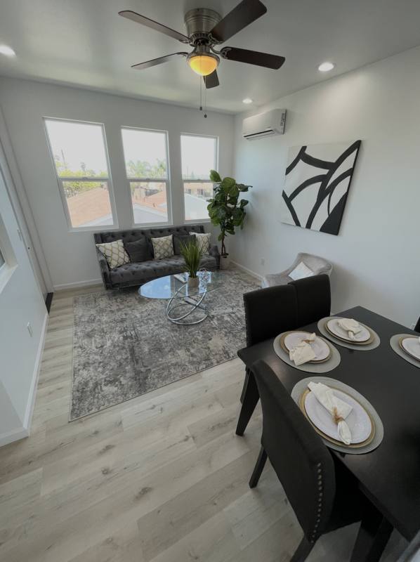 Townhouse for rent at 4327 Clairemont Dr, San Diego, CA 92117