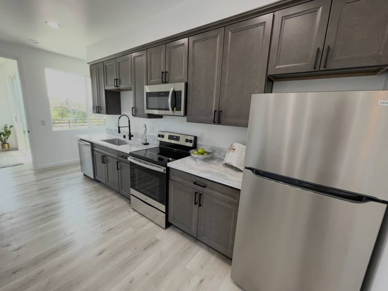 Townhouse for rent at 4327 Clairemont Dr, San Diego, CA 92117