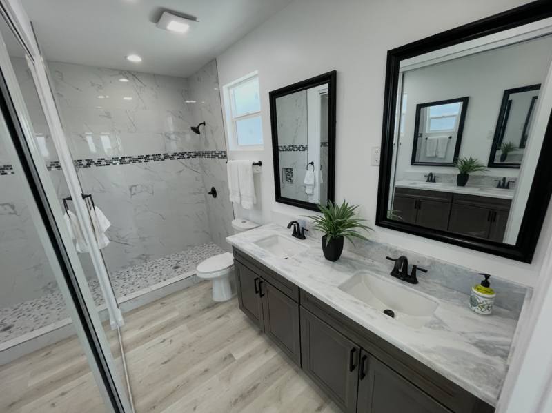 Townhouse for rent at 4327 Clairemont Dr, San Diego, CA 92117