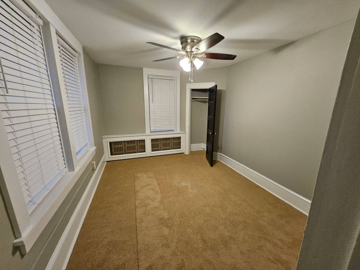 Apartment for rent at 101 E 35th St, Wilmington, DE 19802
