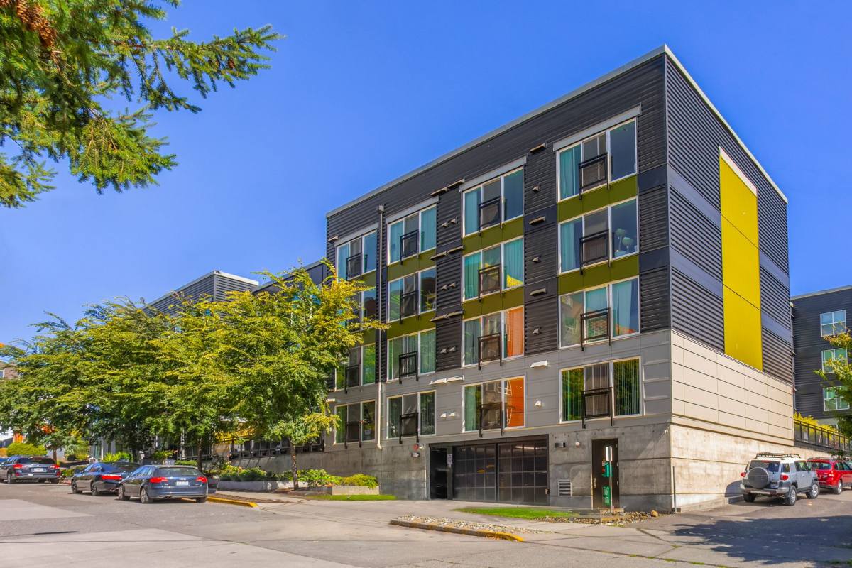 Apartment for rent at 3036 16th Ave W, Seattle, WA 98119