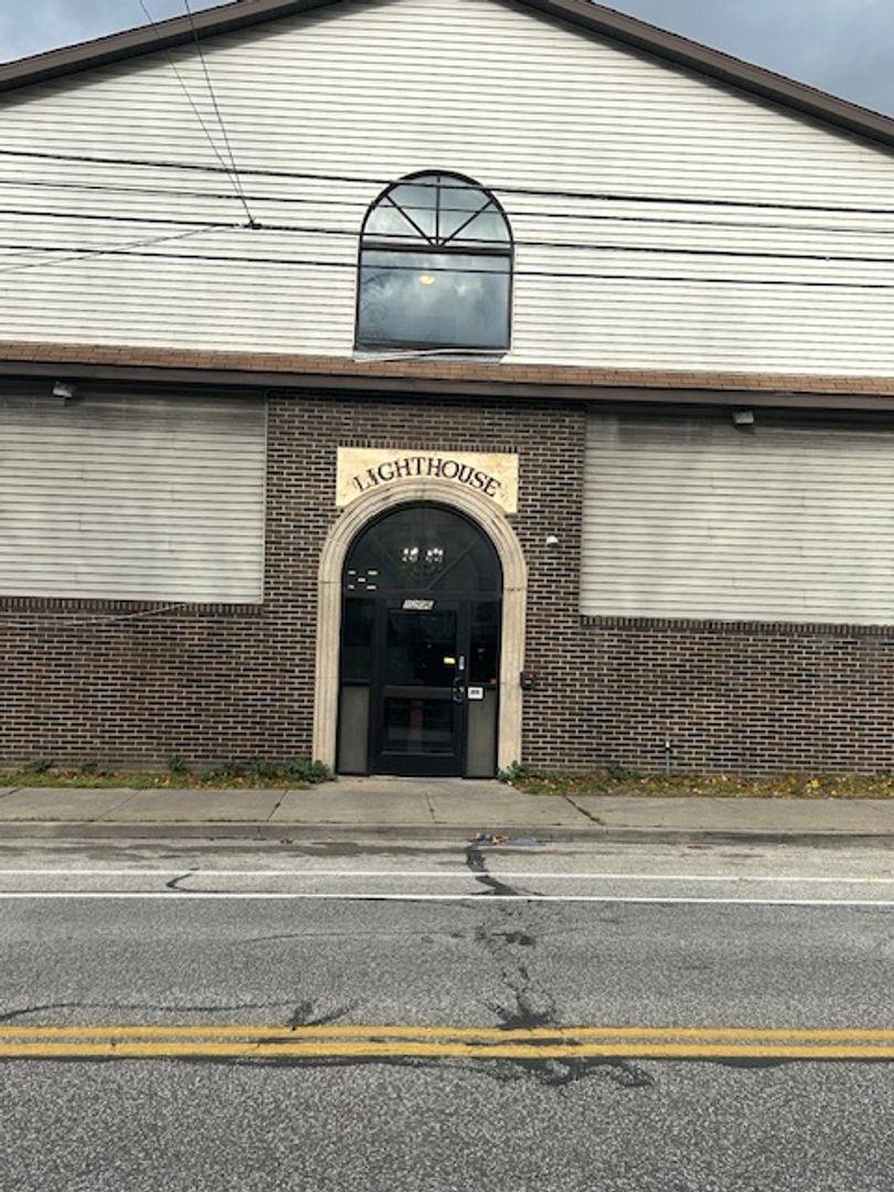 Apartment for rent at 1206 E Lake Rd, Erie, PA 16507