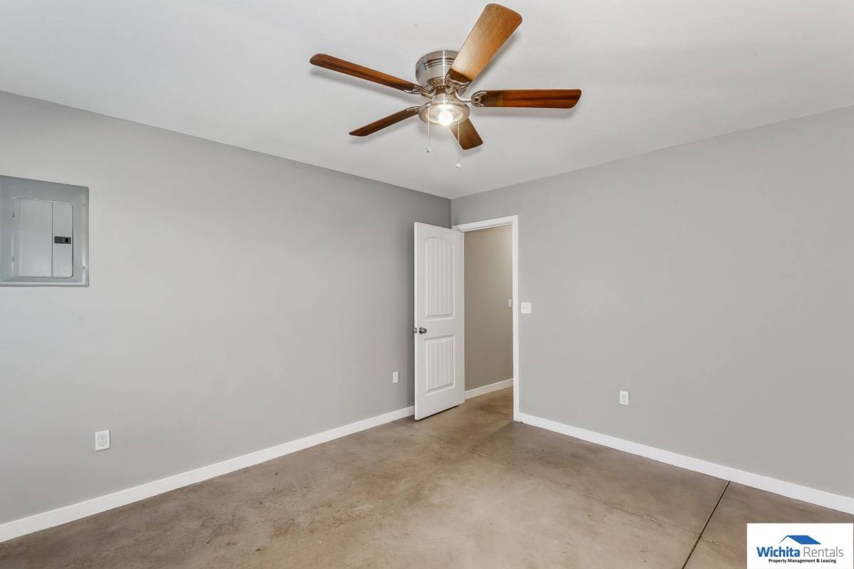House for rent at 137 N Joann St, Wichita, KS 67203