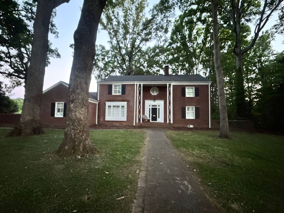 House for rent at 906 Crescent Circle, Kings Mountain, NC 28086