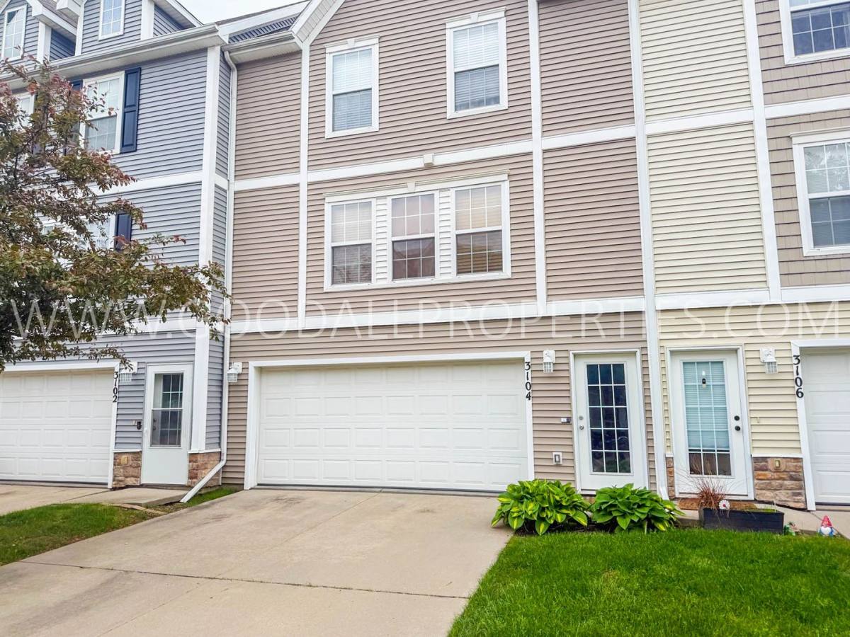 Townhouse for rent at 3104 SW Arlan Lane, Ankeny, IA 50023