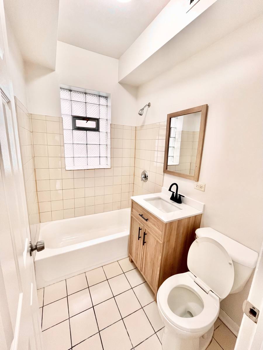 Apartment for rent at 3918 W Augusta Blvd #1, Chicago, IL 60651
