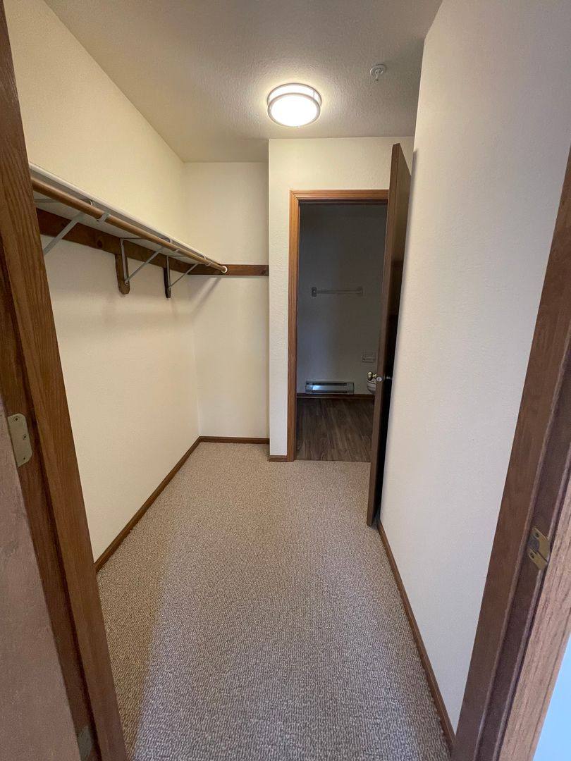 Apartment for rent at 6801-6865 S 68th St, Franklin, WI 53132