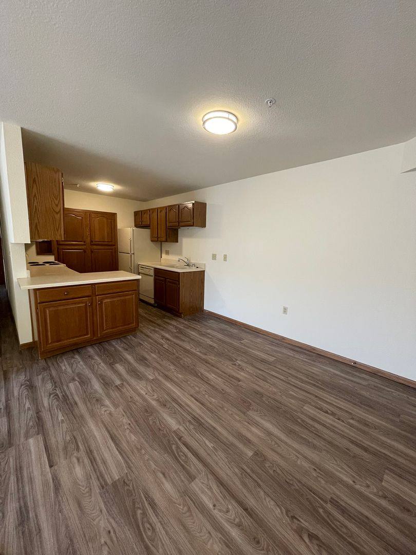 Apartment for rent at 6801-6865 S 68th St, Franklin, WI 53132