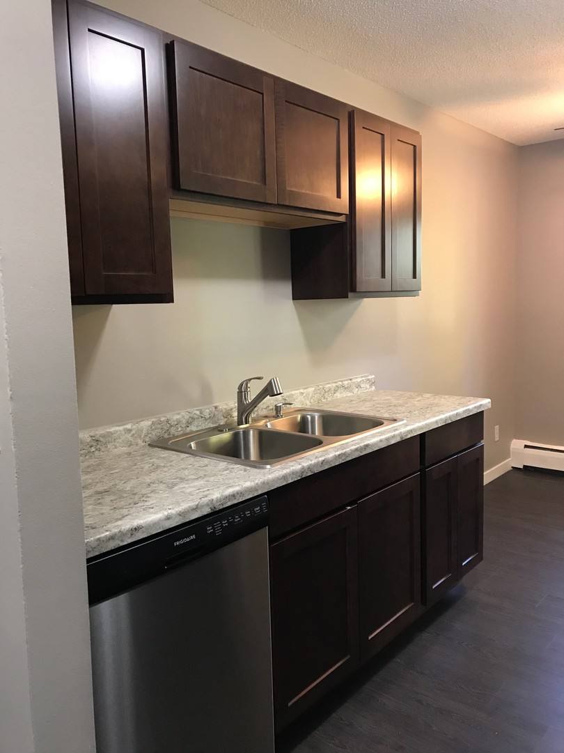 Apartment for rent at 616, 617, 624, 625 N Oaks Dr, Osseo, MN 55369