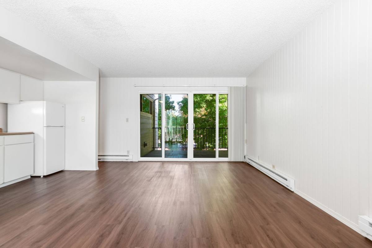 Apartment for rent at 160 N Whitman St, Monmouth, OR 97361