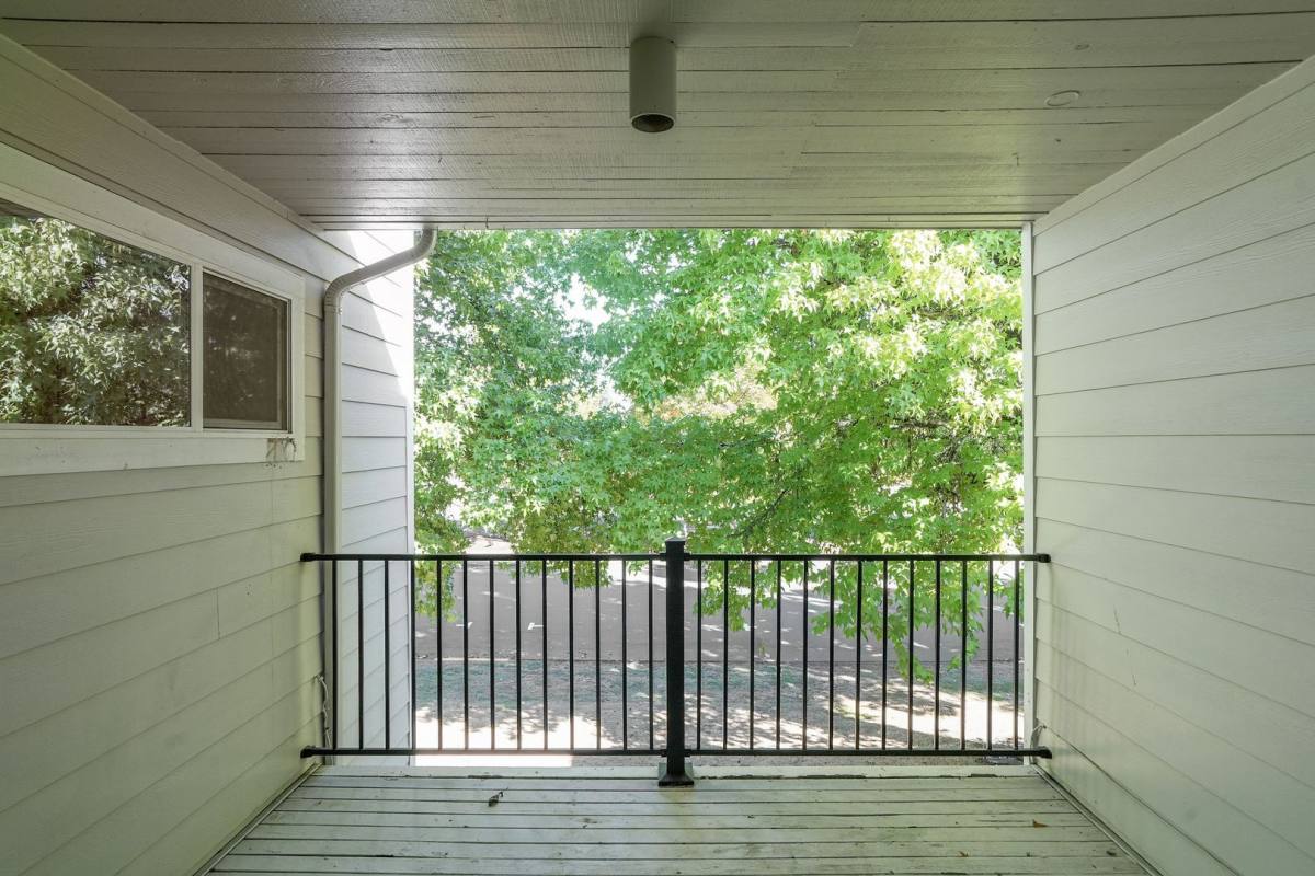 Apartment for rent at 160 N Whitman St, Monmouth, OR 97361