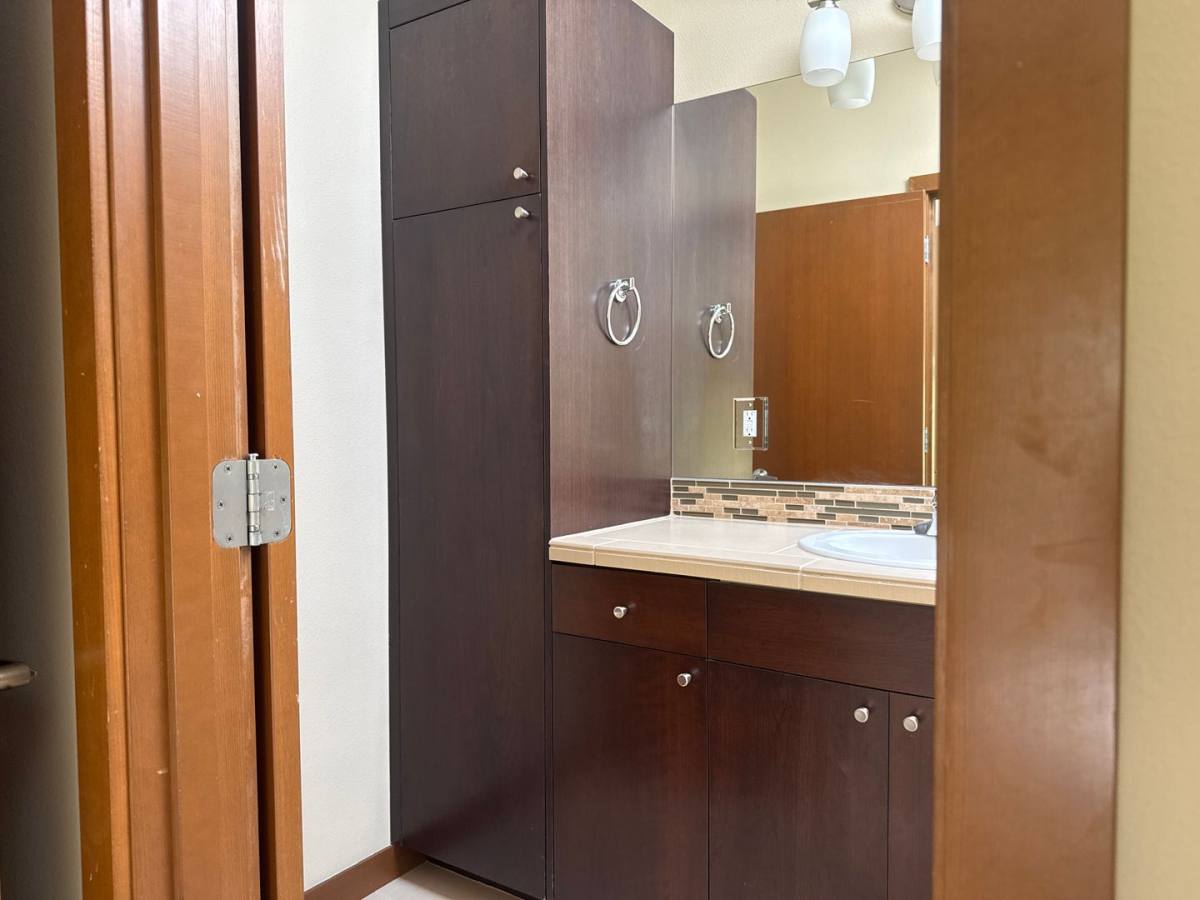 Townhouse for rent at 1741 NW 58th St #A, Seattle, WA 98107