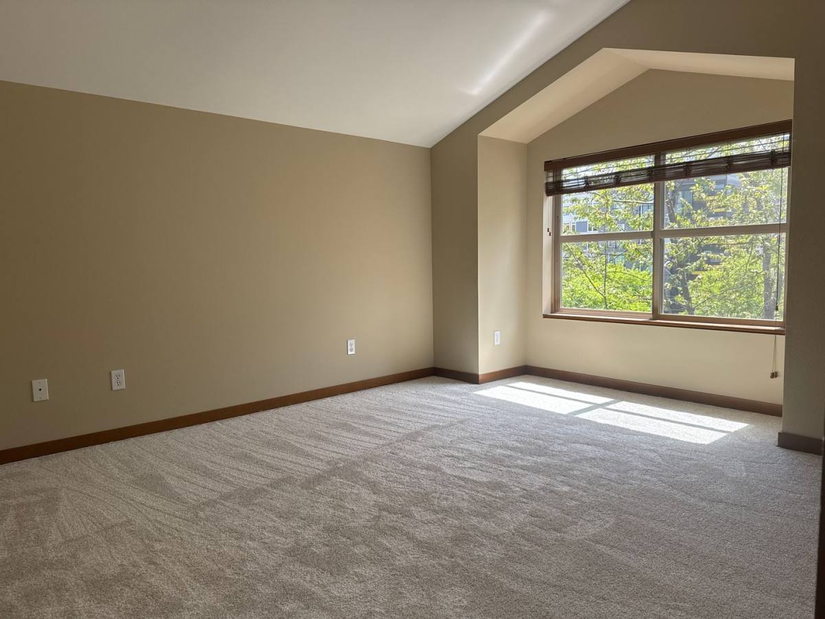 Townhouse for rent at 1741 NW 58th St #A, Seattle, WA 98107