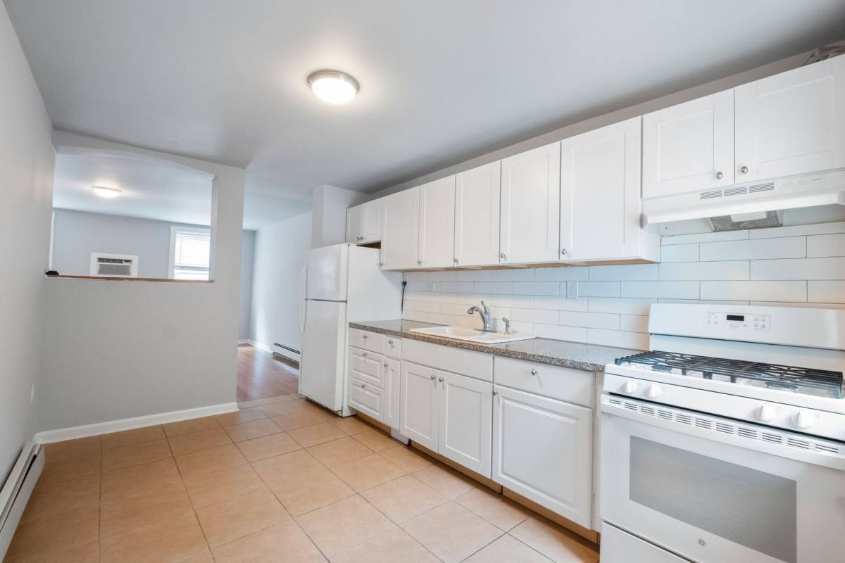 Apartment for rent at 1621 Ogden St, Philadelphia, PA 19130