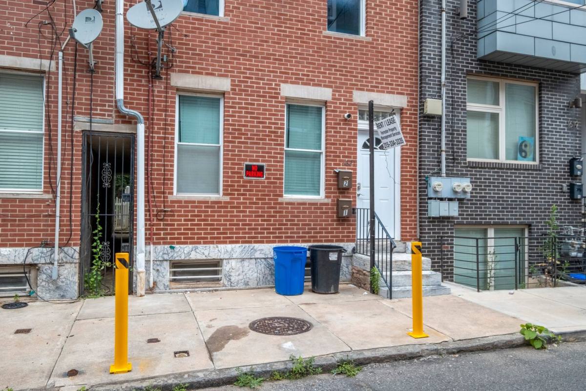 Apartment for rent at 1621 Ogden St, Philadelphia, PA 19130