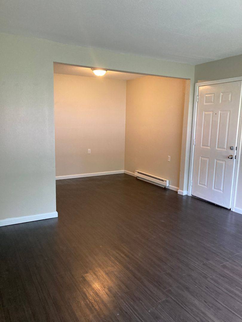 Apartment for rent at 1108 Randolph St, Glasgow, MO 65254