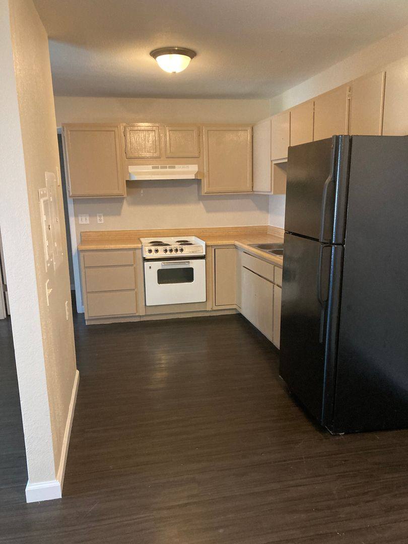 Apartment for rent at 1108 Randolph St, Glasgow, MO 65254