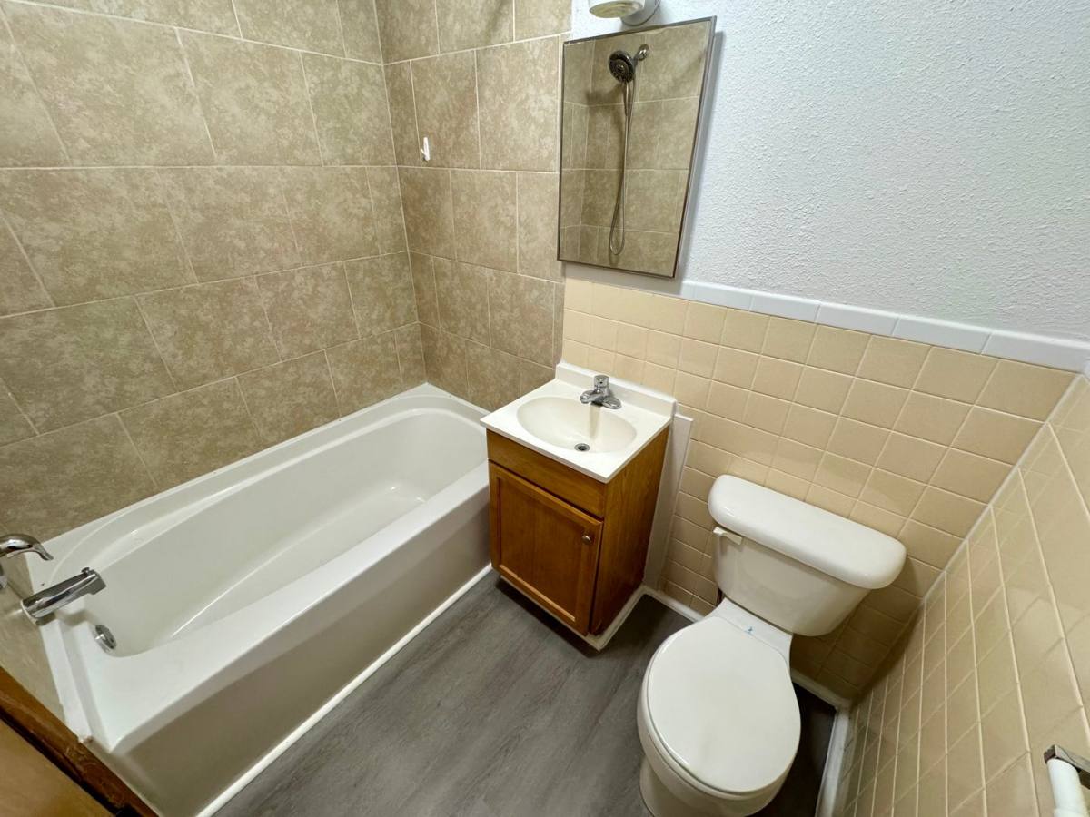 Apartment for rent at 420 Jackson St, Warrensburg, MO 64093
