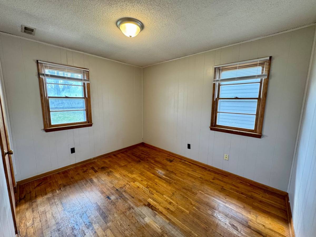 Apartment for rent at 420 Jackson St, Warrensburg, MO 64093
