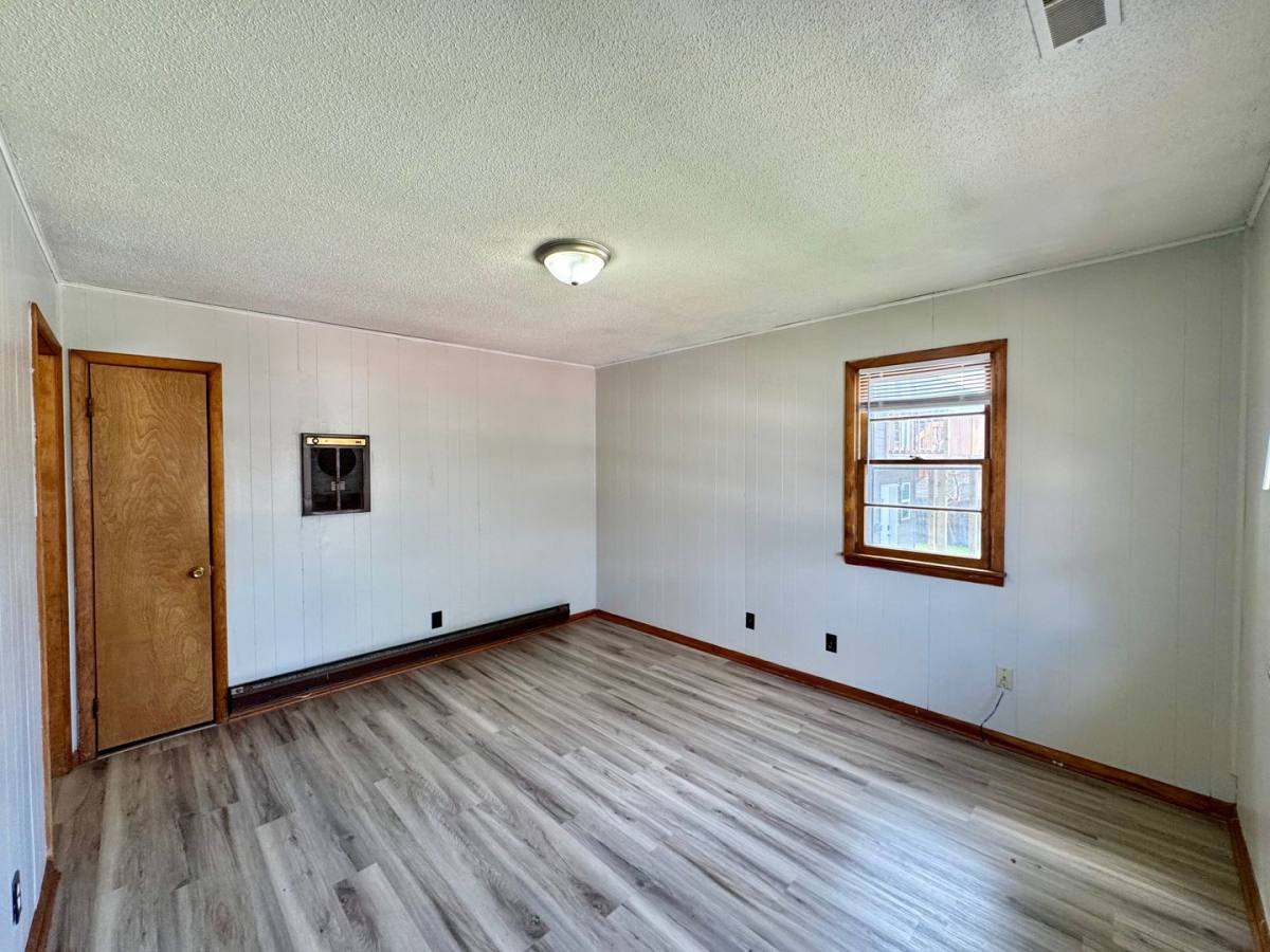 Apartment for rent at 420 Jackson St, Warrensburg, MO 64093