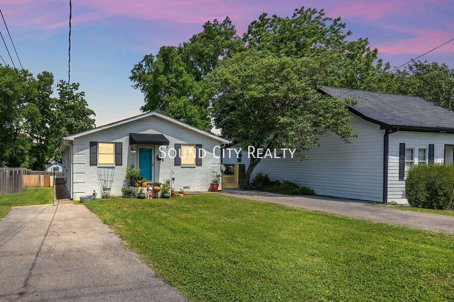 Apartment for rent at 1610 17th Ave N #B, Nashville, TN 37208