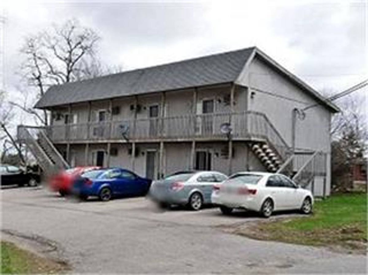 Apartment for rent at 402 N Iowa St, Solon, IA 52333