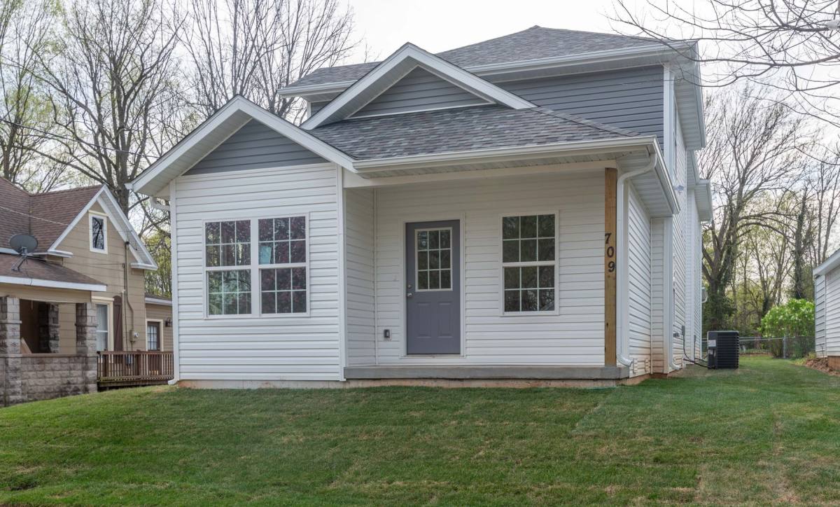 Apartment for rent at 719 S Main Ave, Springfield, MO 65806