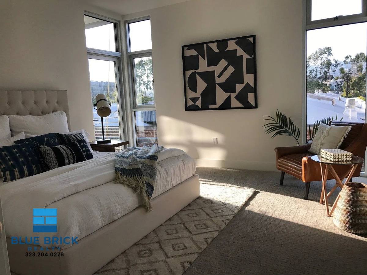 Apartment for rent at 9265 Burton Way #304, Beverly Hills, CA 90210