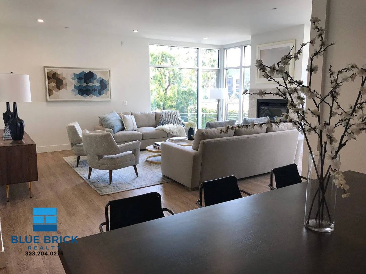 Apartment for rent at 9265 Burton Way #304, Beverly Hills, CA 90210
