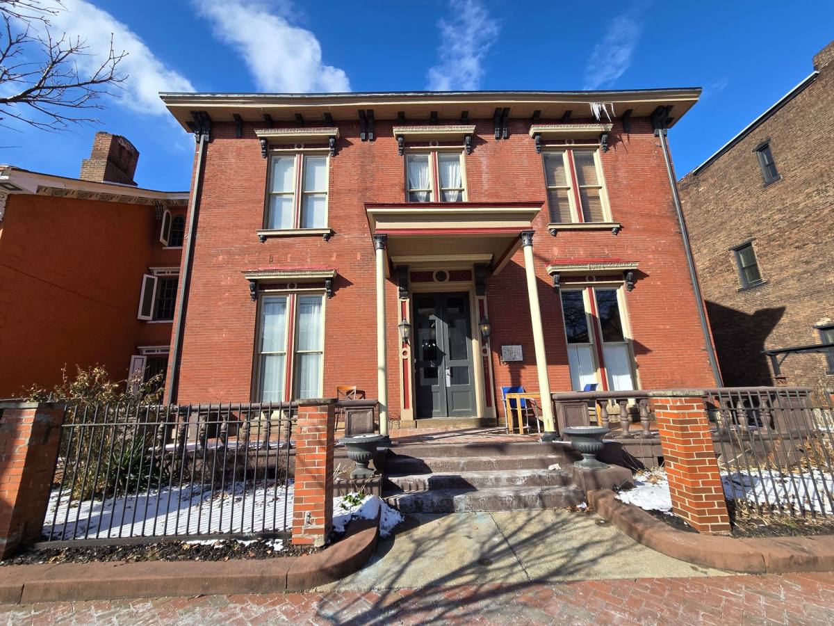 Apartment for rent at 934 Western Ave, Pittsburgh, PA 15233