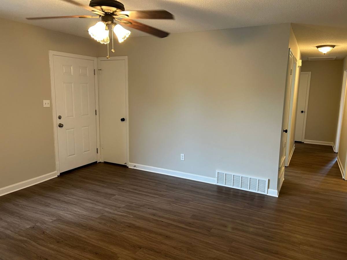 House for rent at 3530 Mayfair Dr, Horn Lake, MS 38637