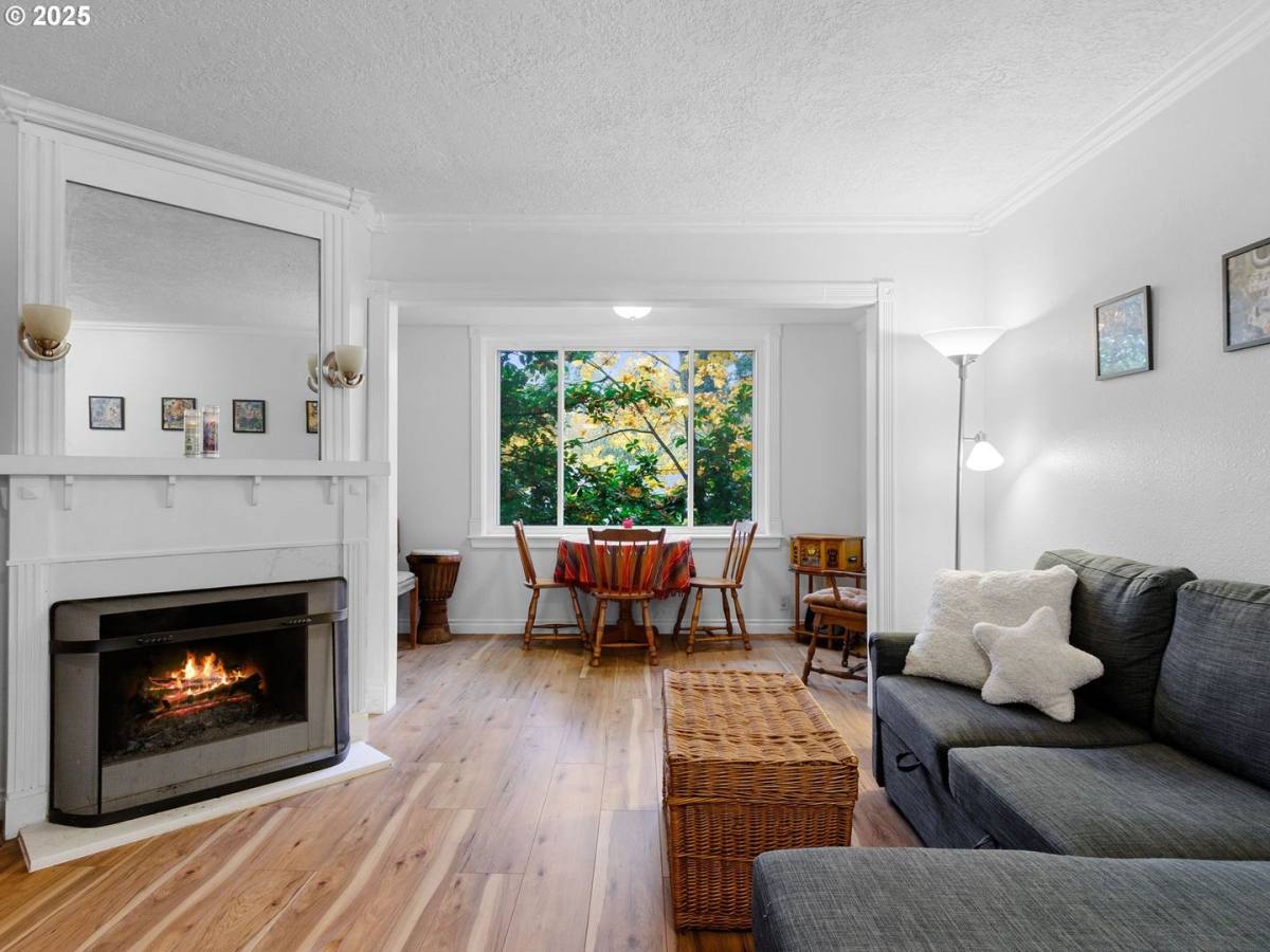 House for rent at 5222 SW 42nd Ave, Portland, OR 97221