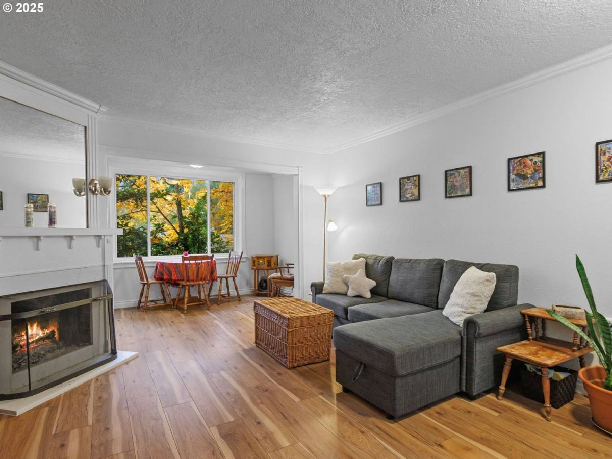 House for rent at 5222 SW 42nd Ave, Portland, OR 97221