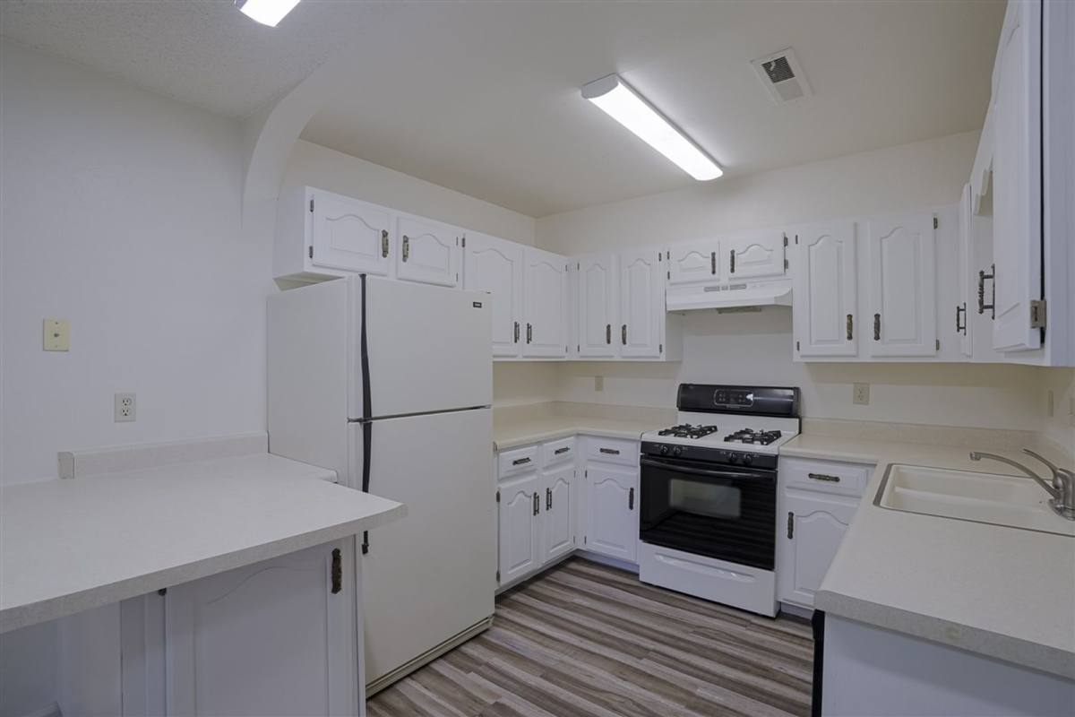 Townhouse for rent at 1298 N Tapadero, Dewey, AZ 86327